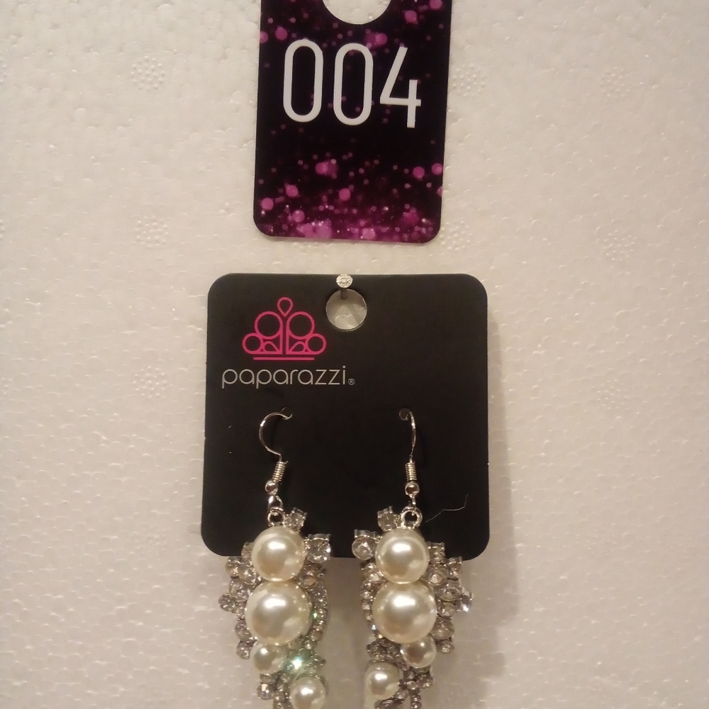 Jewelry - Picture 5 of 16
